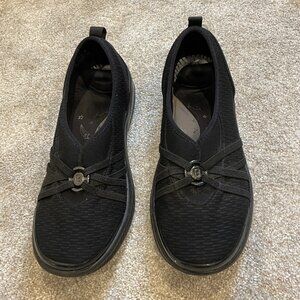 BZees Niche Washable Slip Ons Size 8W